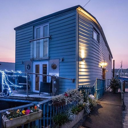 Houseboat Harbourside View Bed and Breakfast Νιούπορτ Εξωτερικό φωτογραφία